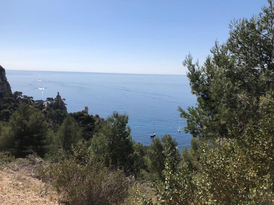 Apartment Morgiou Sormiou T4 Climatise Familial - 3 - Terrasse Bois - Jardin Privatif - Calanques A Pied - Plages & Velodrome A 10 Min - Ideal Familles & Randonneurs & Grimpeurs - Escalade A 5 Min - Sud