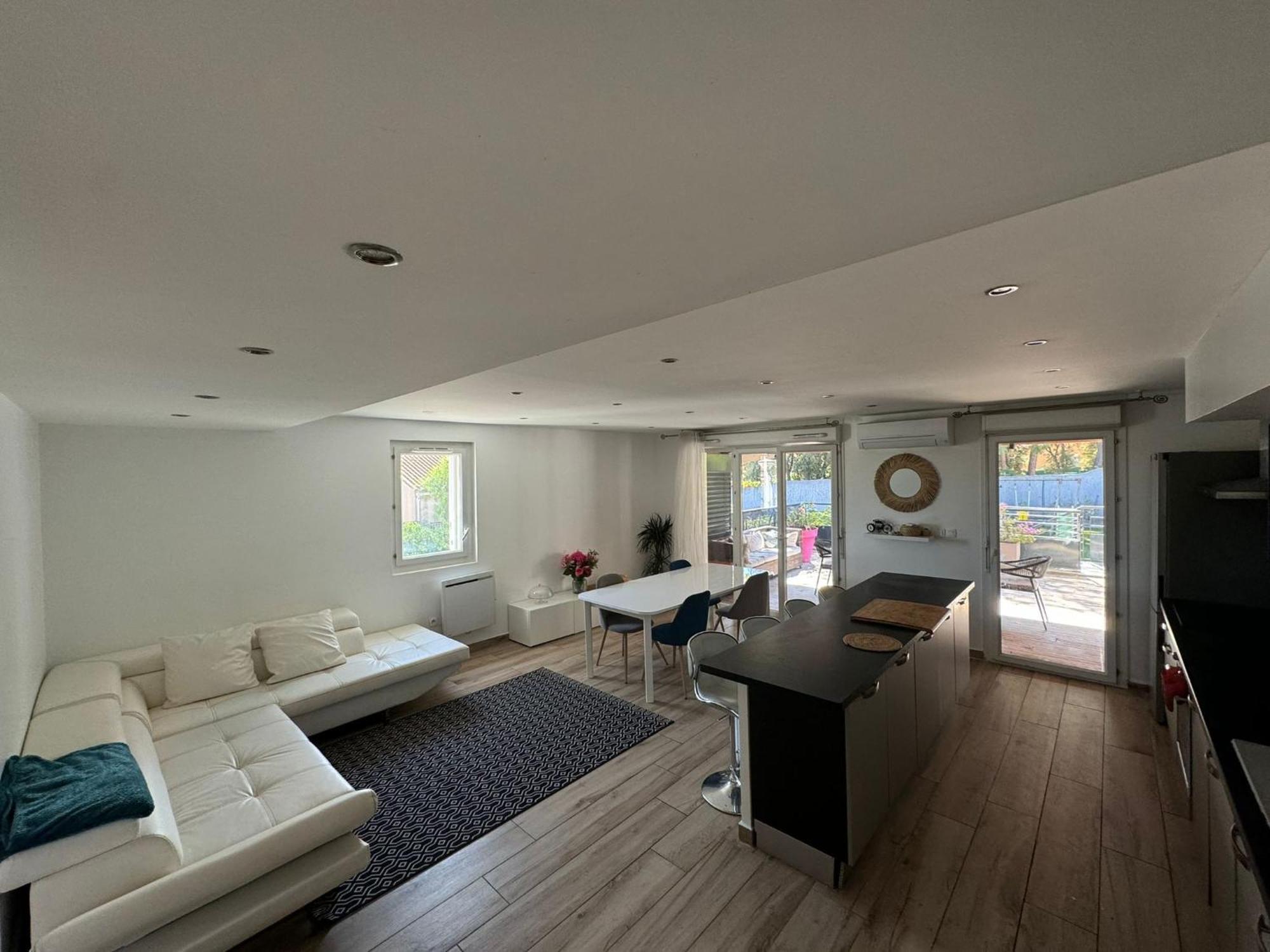 Morgiou Sormiou T4 Climatise Familial - 3 - Terrasse Bois - Jardin Privatif - Calanques A Pied - Plages & Velodrome A 10 Min - Ideal Familles & Randonneurs & Grimpeurs - Escalade A 5 Min - Sud Marseilles