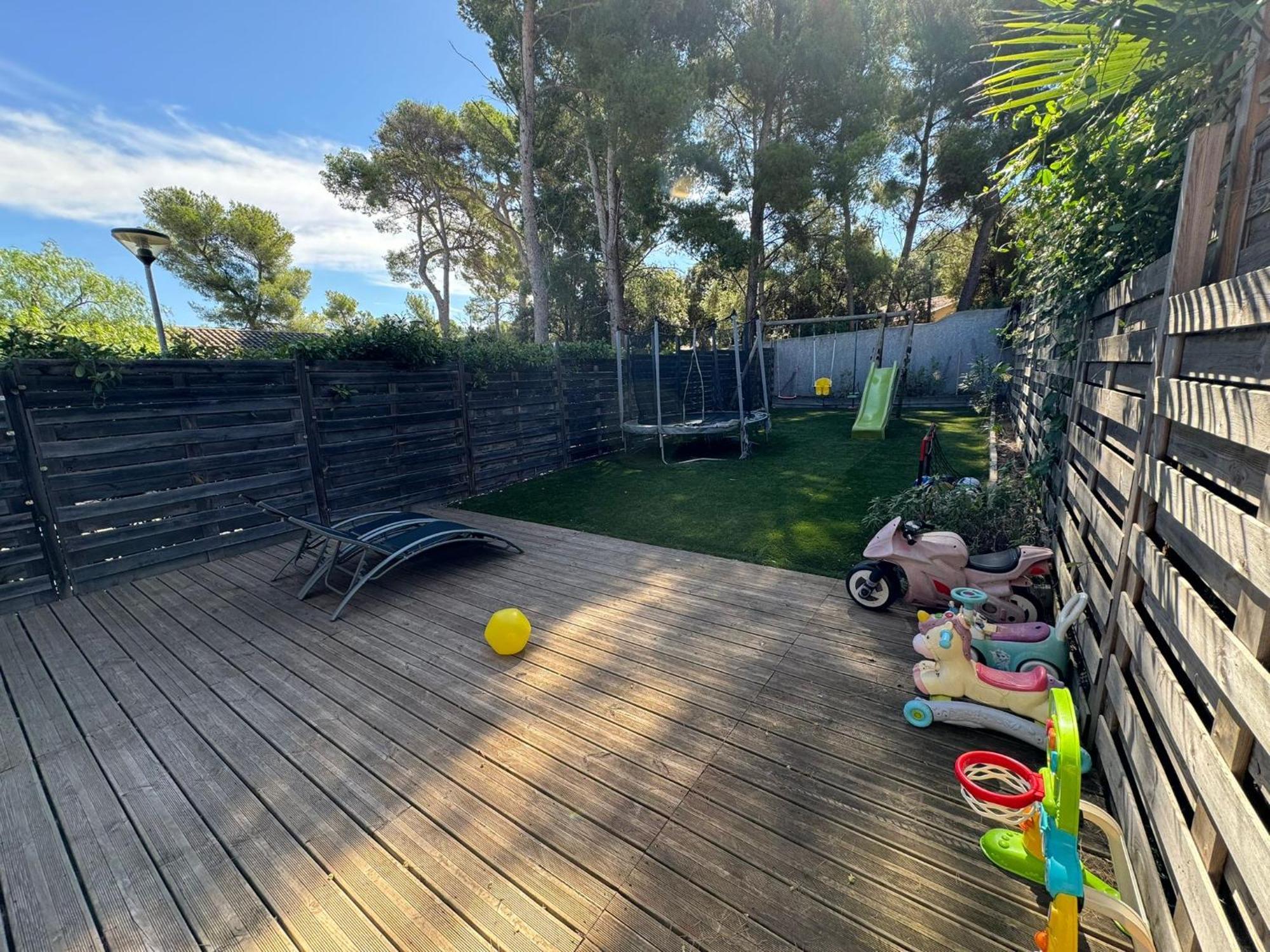 Apartment Morgiou Sormiou T4 Climatise Familial - 3 - Terrasse Bois - Jardin Privatif - Calanques A Pied - Plages & Velodrome A 10 Min - Ideal Familles & Randonneurs & Grimpeurs - Escalade A 5 Min - Sud